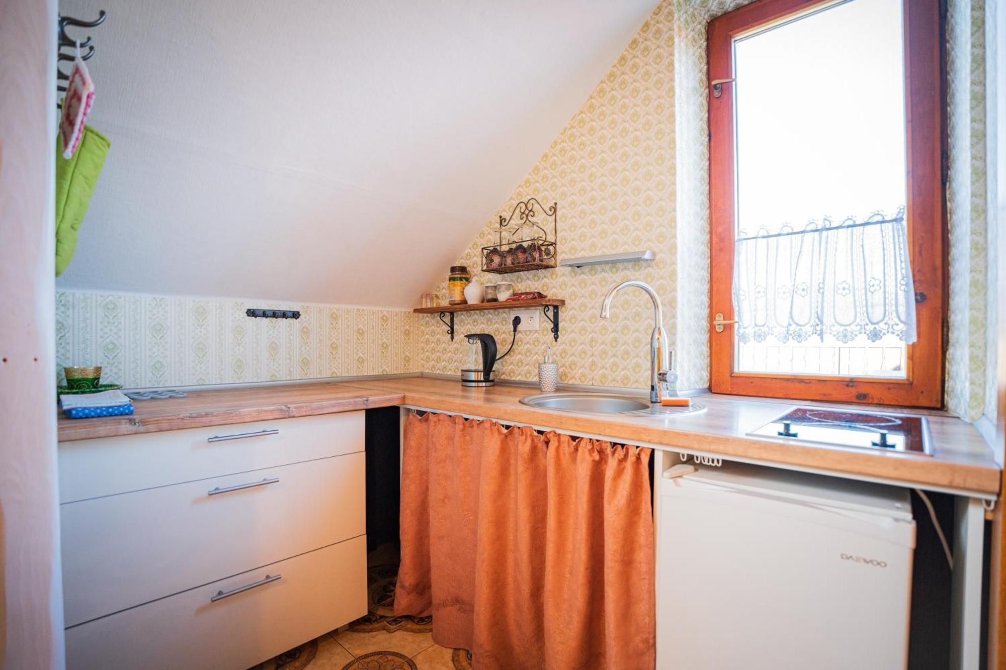 Farma Kozi Dvor Rohozna Apartment Brezno Exterior photo